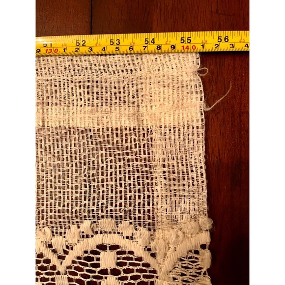 Vintage Gauzy White Lace Daisy Chain Valence | Cottagecore | Shabby Chic - Picture 7 of 7